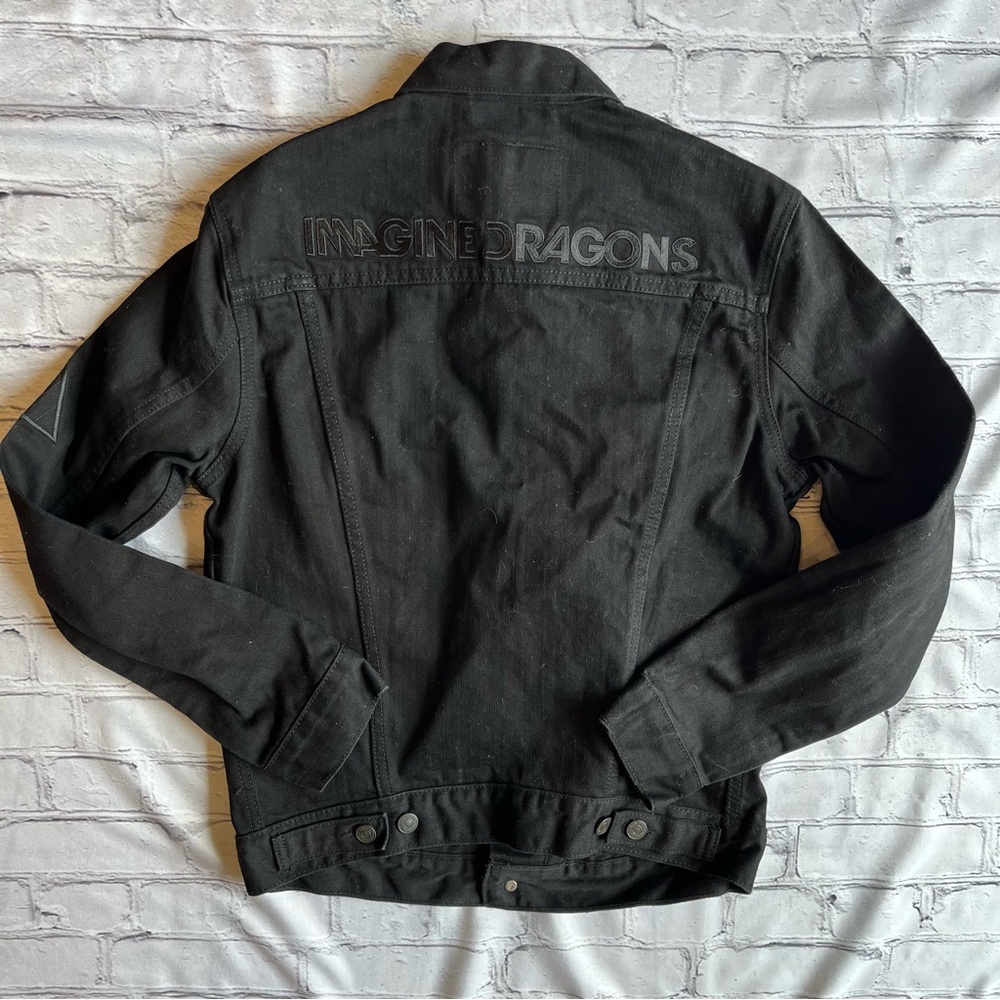 Levi’s Imagine Dragons Black Denim Womens Small Embroidered Jean Jacket
.